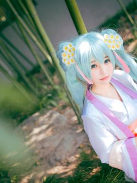 《VOCALOID》初音未来中秋明月C O S P L A Y_中秋~miku (6)