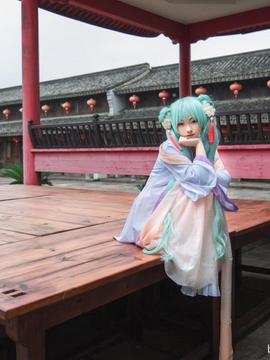 《VOCALOID》初音未来中秋明月C O S P L A Y_MIKU中秋赏月 (8)