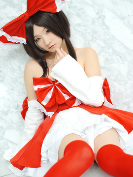 Reimu Hakurei (Touhou Project) by Kishigami Hana_006