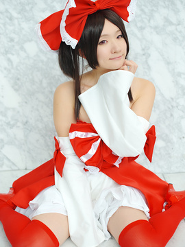 Reimu Hakurei (Touhou Project) by Kishigami Hana_009