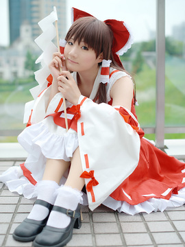 Reimu Hakurei (Touhou Project) by Kishigami Hana_023