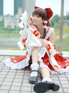 Reimu Hakurei (Touhou Project) by Kishigami Hana_024