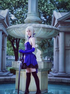 《Fate stay night》saber小礼服 C O S P L A Y_saber小礼服 C O S (8)
