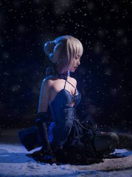 《Fate stay night》saber小礼服 C O S P L A Y_FateGrand Order 黑saber 满破 (3)