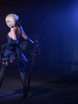 《Fate stay night》saber小礼服 C O S P L A Y_FateGrand Order 黑saber 满破 (9)