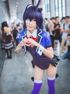 《中二病也要谈恋爱！恋》小鸟游六花兔子女郎 C O S P L A Y_六花兔女郎 (8)