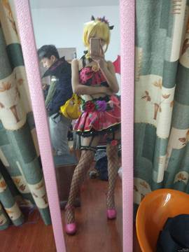 《lovelive！》绚濑绘里小恶魔 C O S P L A Y_在棚子拍片了，自拍留念吧 (1)