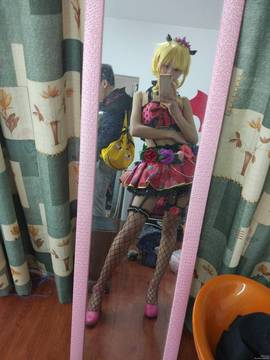 《lovelive！》绚濑绘里小恶魔 C O S P L A Y_在棚子拍片了，自拍留念吧 (7)
