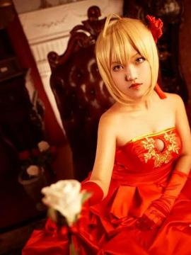 《命运长夜EX》尼禄周年红礼服C O S P L A Y_saber 红礼服 (3)