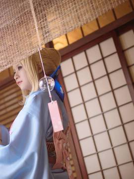 《Fate Stay Night》Saber晴着ver.~吾王和服新年挂画 C O S P L A Y_骑士王Saber晴着鲜艳和服登场 一改往日朴素风格 (2)