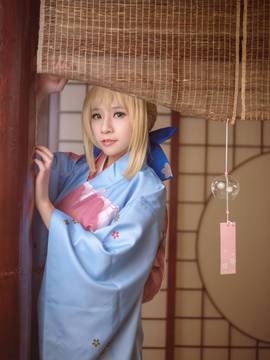 《Fate Stay Night》Saber晴着ver.~吾王和服新年挂画 C O S P L A Y_骑士王Saber晴着鲜艳和服登场 一改往日朴素风格 (3)