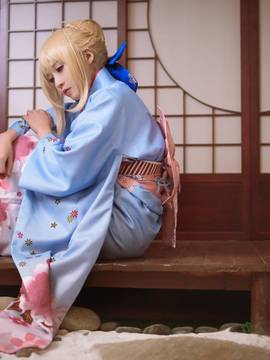 《Fate Stay Night》Saber晴着ver.~吾王和服新年挂画 C O S P L A Y_骑士王Saber晴着鲜艳和服登场 一改往日朴素风格 (4)