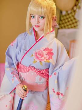 《Fate Stay Night》Saber晴着ver.~吾王和服新年挂画 C O S P L A Y_骑士王Saber晴着鲜艳和服登场 一改往日朴素风格 (10)