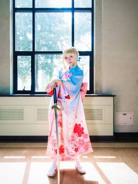 《Fate Stay Night》Saber晴着ver.~吾王和服新年挂画 C O S P L A Y_啊……分享一只温柔的saber (8)