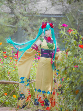 《VOCALOID》初音未来，异国歌姬ver  C O S P L A Y_miku 异国的歌姬 雏菊和服 (12)