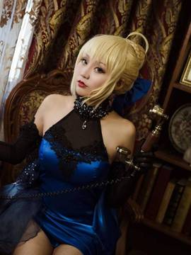 《FateGrand Order》extella saber礼服 C O S P L A Y_fateextella设定集小礼服 (1)