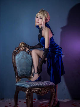 《FateGrand Order》extella saber礼服 C O S P L A Y_阿尔托利亚·潘德拉贡♡吾王saber♡蓝礼服设定集ver. (2)