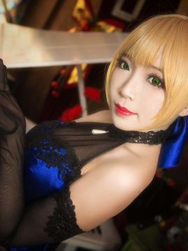 《FateGrand Order》extella saber礼服 C O S P L A Y_fgo saber蓝礼服 (5)