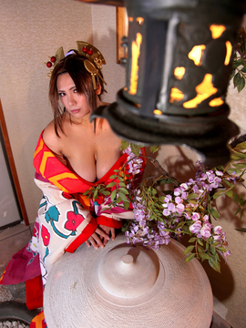 [mariposa luz de la luna] 紅舞う月夜_240