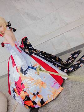 《Fate Grand Order》月刊特典saber&nbsp;&nbsp;C O S P L A Y_saber仙鹤礼服 (11)