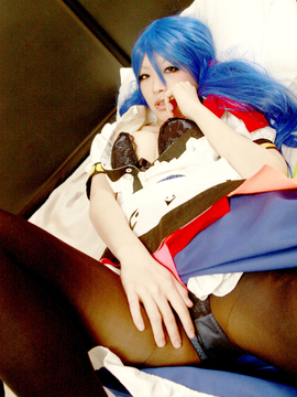 [ReBELLaRT]  東方乙女乱舞vol.002 天然美少女コスプレイヤー『あらい夜魅』のギリギリデジタル写真集「比那名●天子」_205