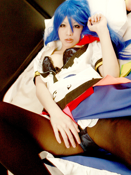 [ReBELLaRT]  東方乙女乱舞vol.002 天然美少女コスプレイヤー『あらい夜魅』のギリギリデジタル写真集「比那名●天子」_207