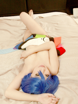 [ReBELLaRT]&nbsp;&nbsp;東方乙女乱舞vol.002 天然美少女コスプレイヤー『あらい夜魅』のギリギリデジタル写真集「比那名●天子」_330