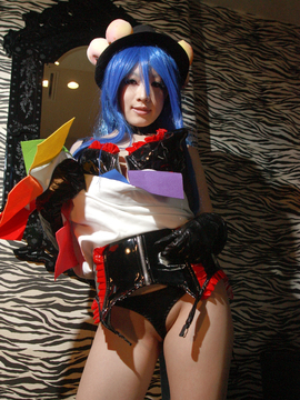 [ReBELLaRT]  東方乙女乱舞vol.002 天然美少女コスプレイヤー『あらい夜魅』のギリギリデジタル写真集「比那名●天子」_359