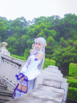 《Re从零开始的异世界生活》艾米莉亚 C O S P L A Y_很文静的爱蜜莉雅碳 (5)