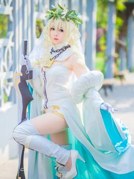 《Fate Grand Order》尼禄花嫁满破 C O S P L A Y
